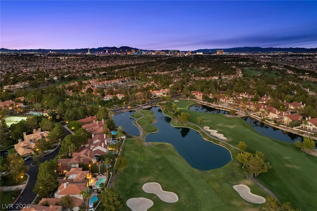 8371 Plum Creek, Las Vegas, NV 89113