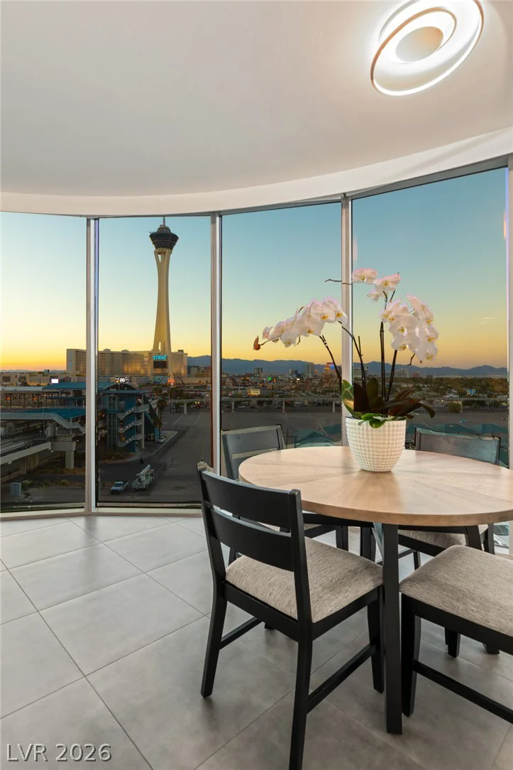 222 Karen, Las Vegas, NV 89109