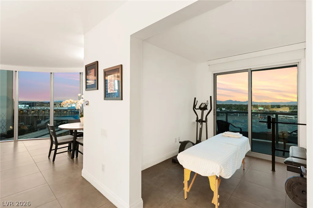 222 Karen, Las Vegas, NV 89109