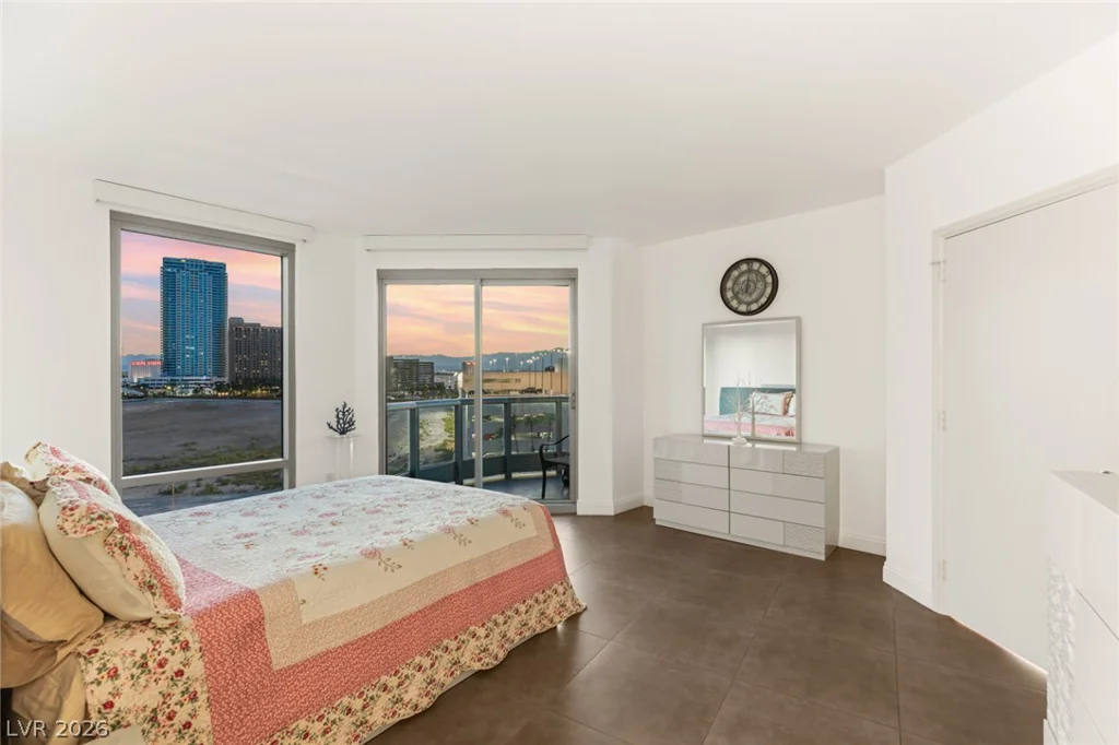 222 Karen, Las Vegas, NV 89109