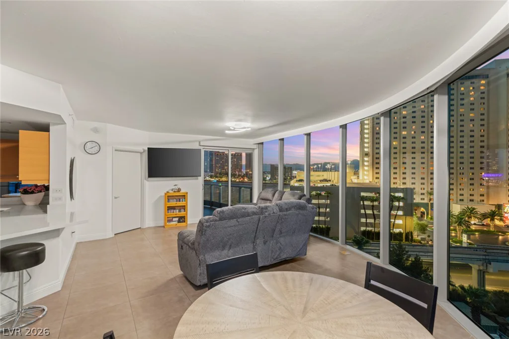 222 Karen, Las Vegas, NV 89109