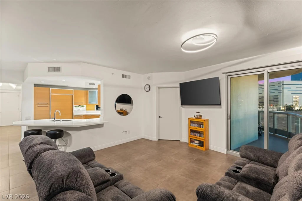 222 Karen, Las Vegas, NV 89109