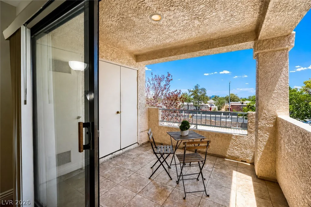 4893 Torrey Pines, Las Vegas, NV 89103