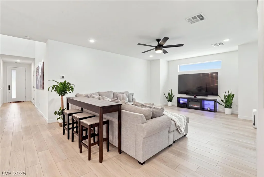709 Emerson Creek, North Las Vegas, NV 89084