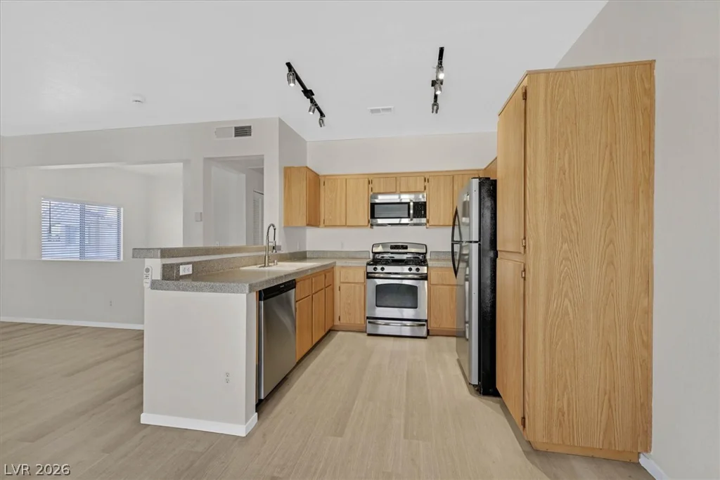 251 Green Valley, Henderson, NV 89012