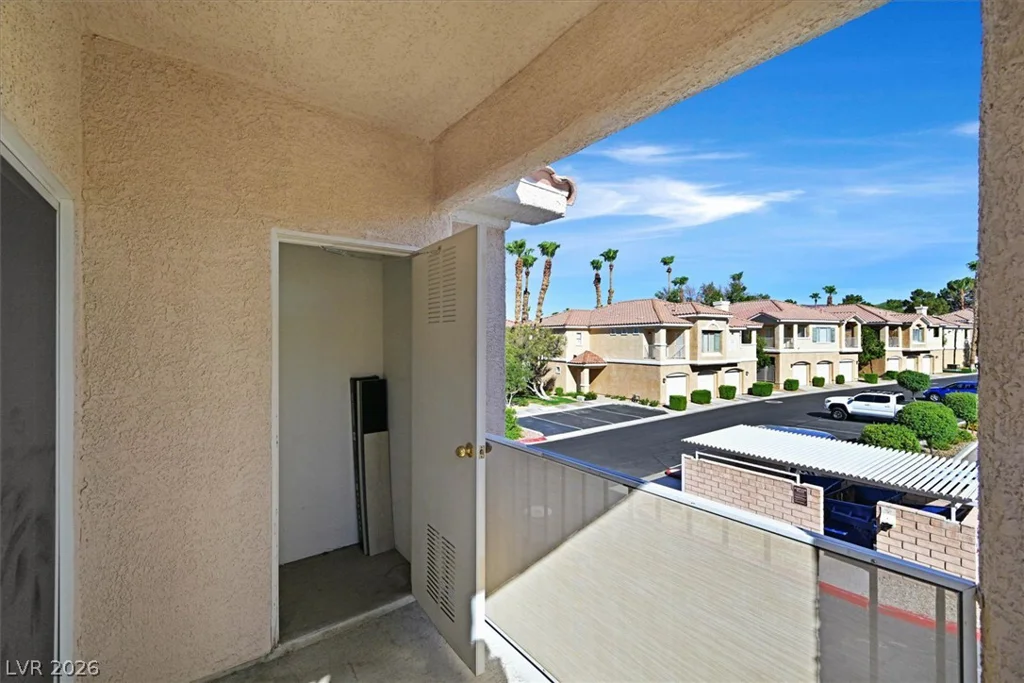 251 Green Valley, Henderson, NV 89012
