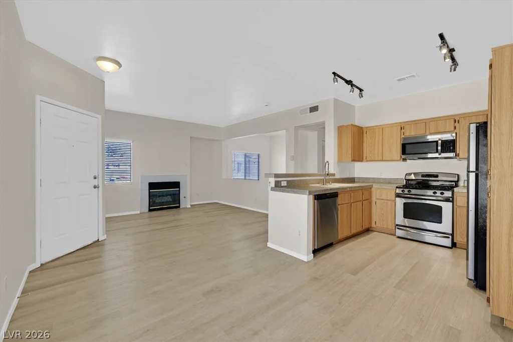 251 Green Valley, Henderson, NV 89012
