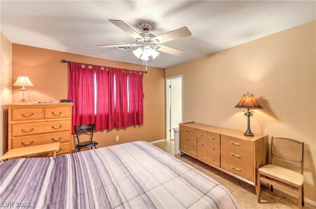2420 Winwood, Las Vegas, NV 89108