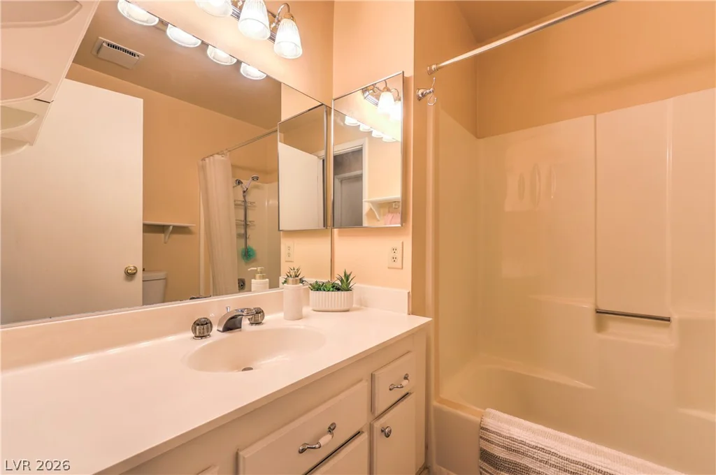 2420 Winwood, Las Vegas, NV 89108