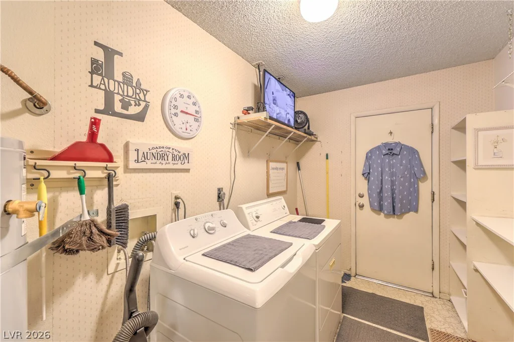 2420 Winwood, Las Vegas, NV 89108