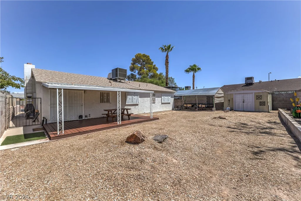 2420 Winwood, Las Vegas, NV 89108