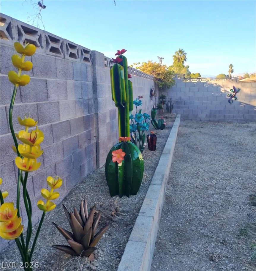2420 Winwood, Las Vegas, NV 89108