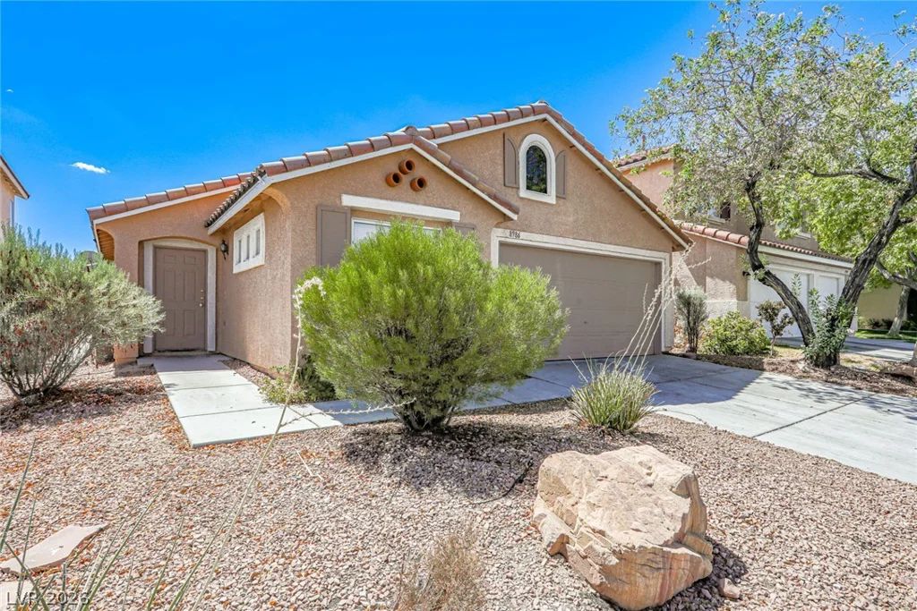 8986 Manalang, Las Vegas, NV 89123