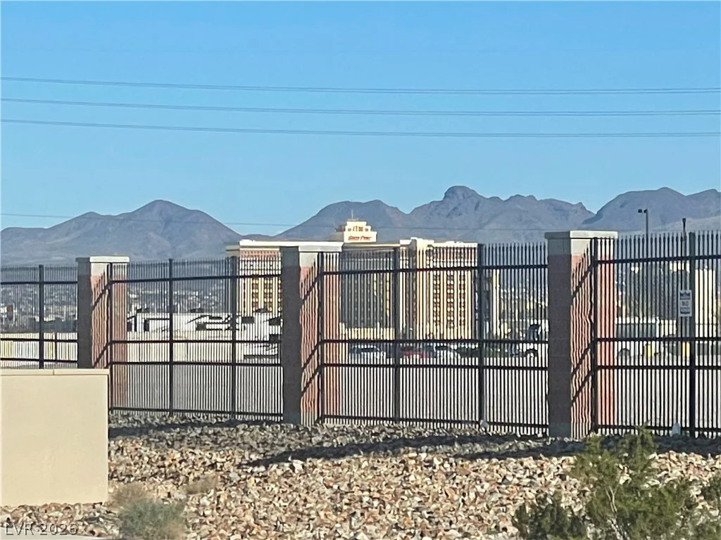 4560 serene, Las Vegas, NV 89124