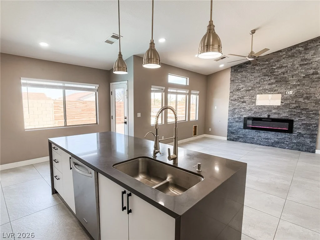1100 Casady Hollow, Henderson, NV 89012