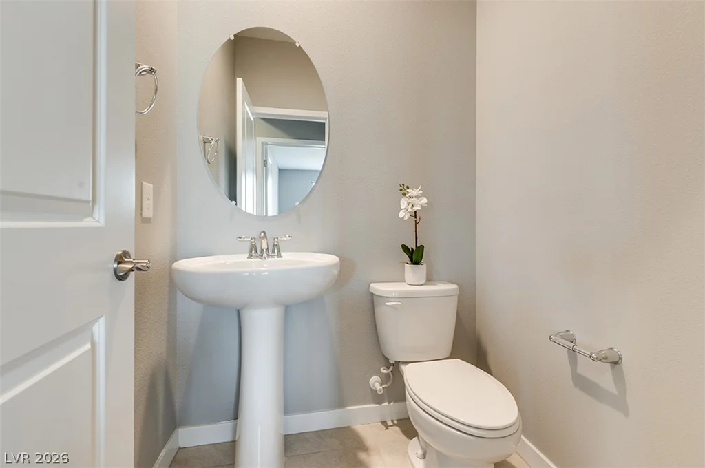 6020 Andezano, Las Vegas, NV 89135