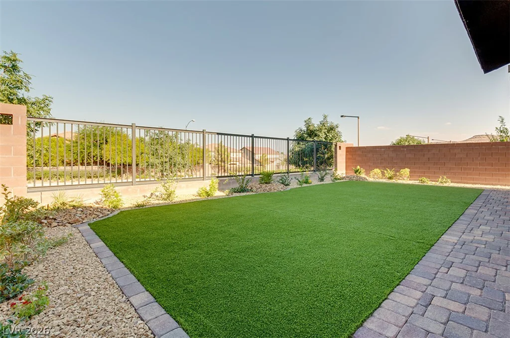 6020 Andezano, Las Vegas, NV 89135