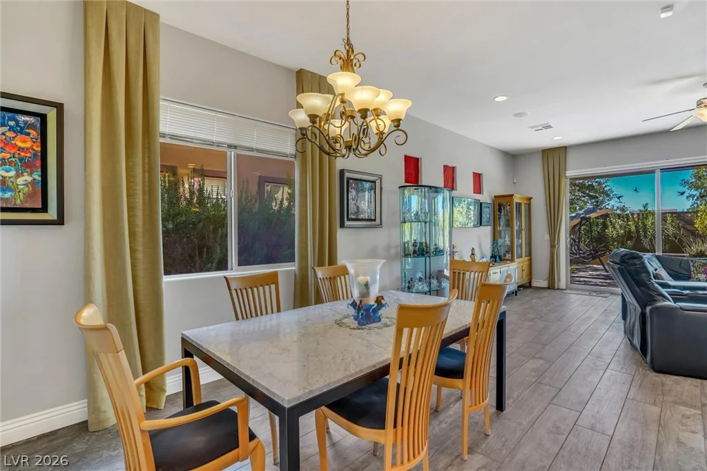 72 Newton Ridge, Las Vegas, NV 89183