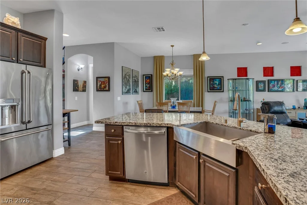 72 Newton Ridge, Las Vegas, NV 89183