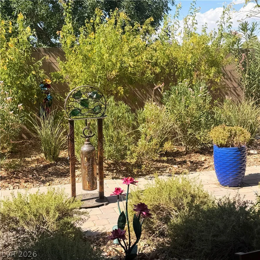72 Newton Ridge, Las Vegas, NV 89183