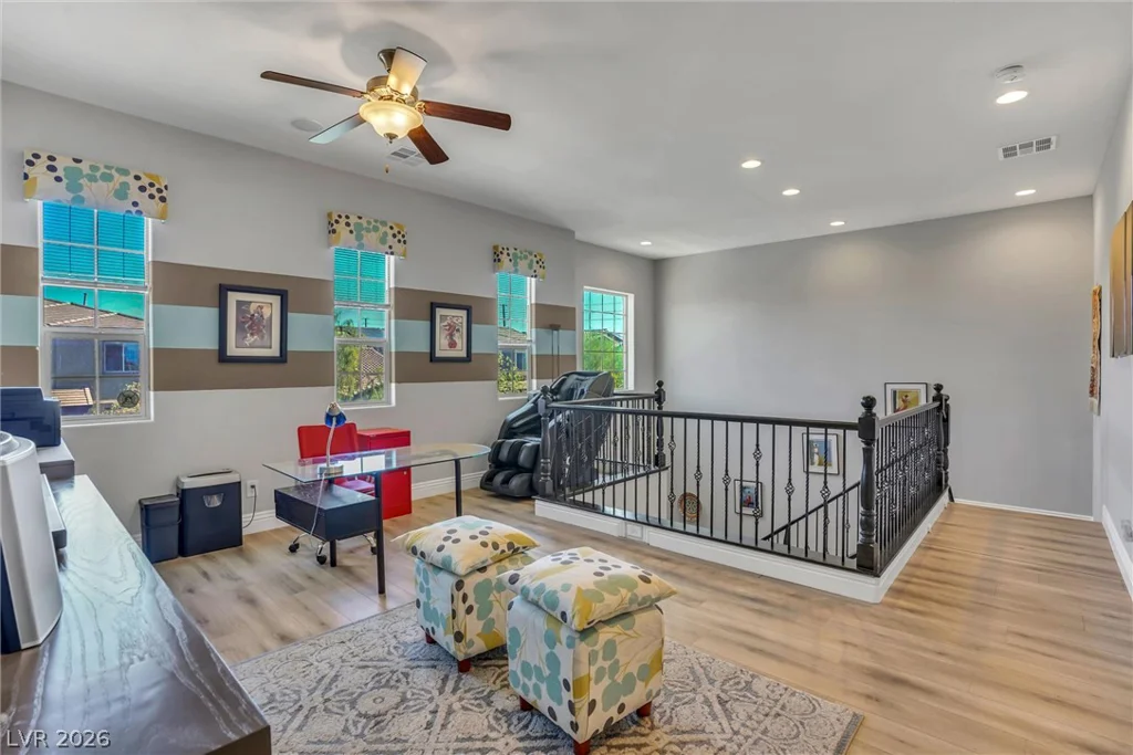 72 Newton Ridge, Las Vegas, NV 89183