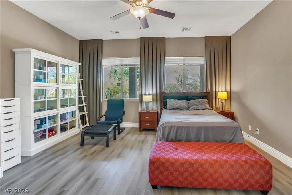 72 Newton Ridge, Las Vegas, NV 89183
