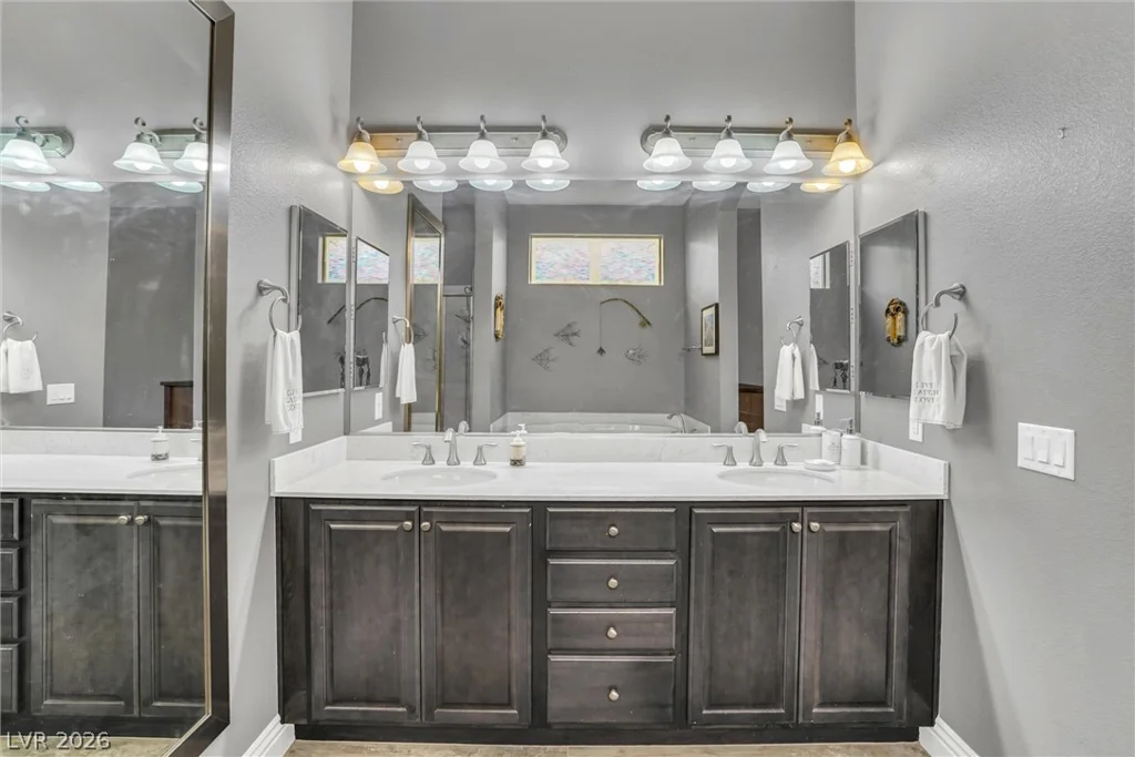 72 Newton Ridge, Las Vegas, NV 89183