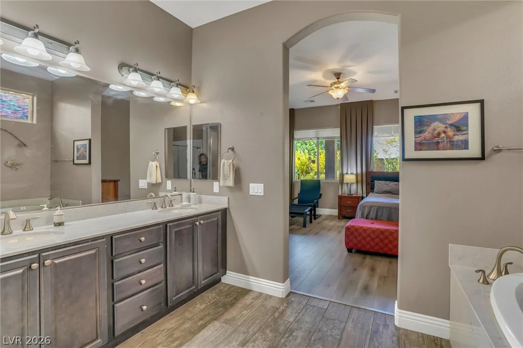 72 Newton Ridge, Las Vegas, NV 89183