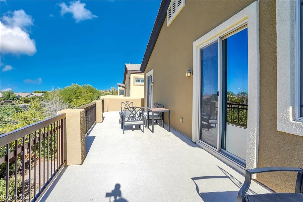 72 Newton Ridge, Las Vegas, NV 89183