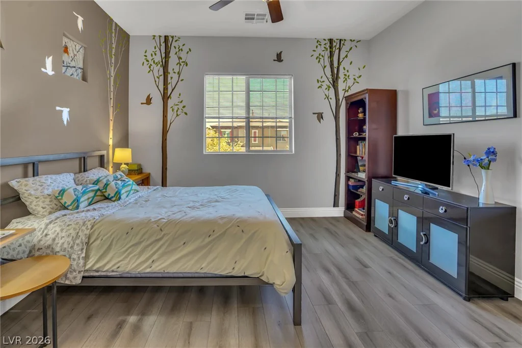 72 Newton Ridge, Las Vegas, NV 89183