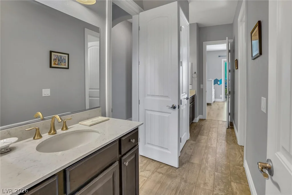 72 Newton Ridge, Las Vegas, NV 89183