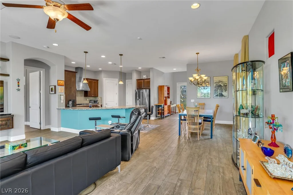 72 Newton Ridge, Las Vegas, NV 89183