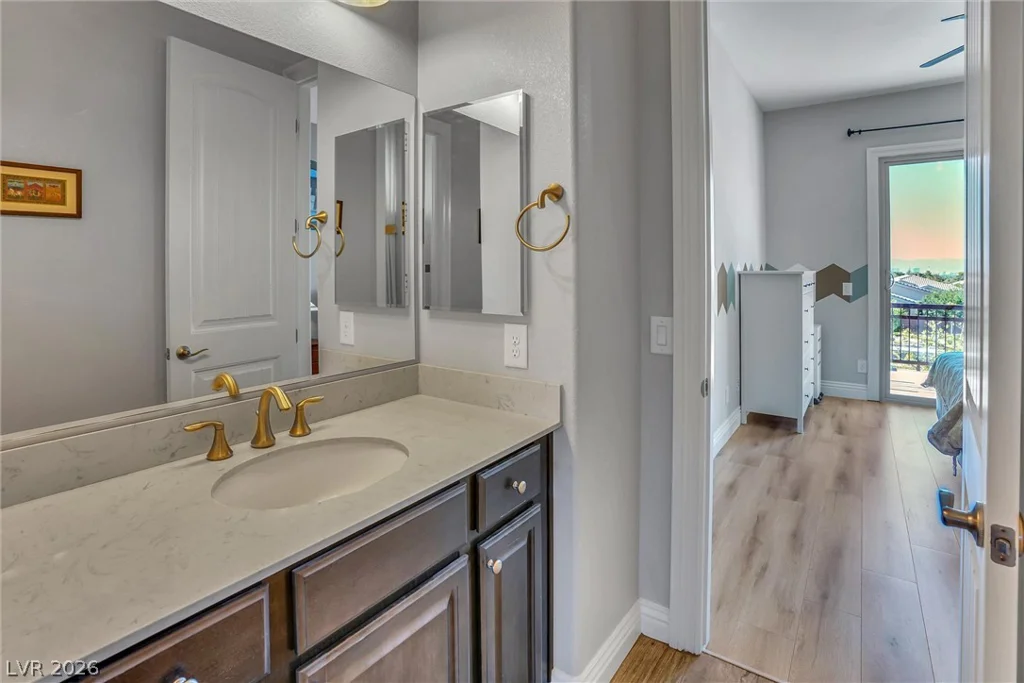 72 Newton Ridge, Las Vegas, NV 89183