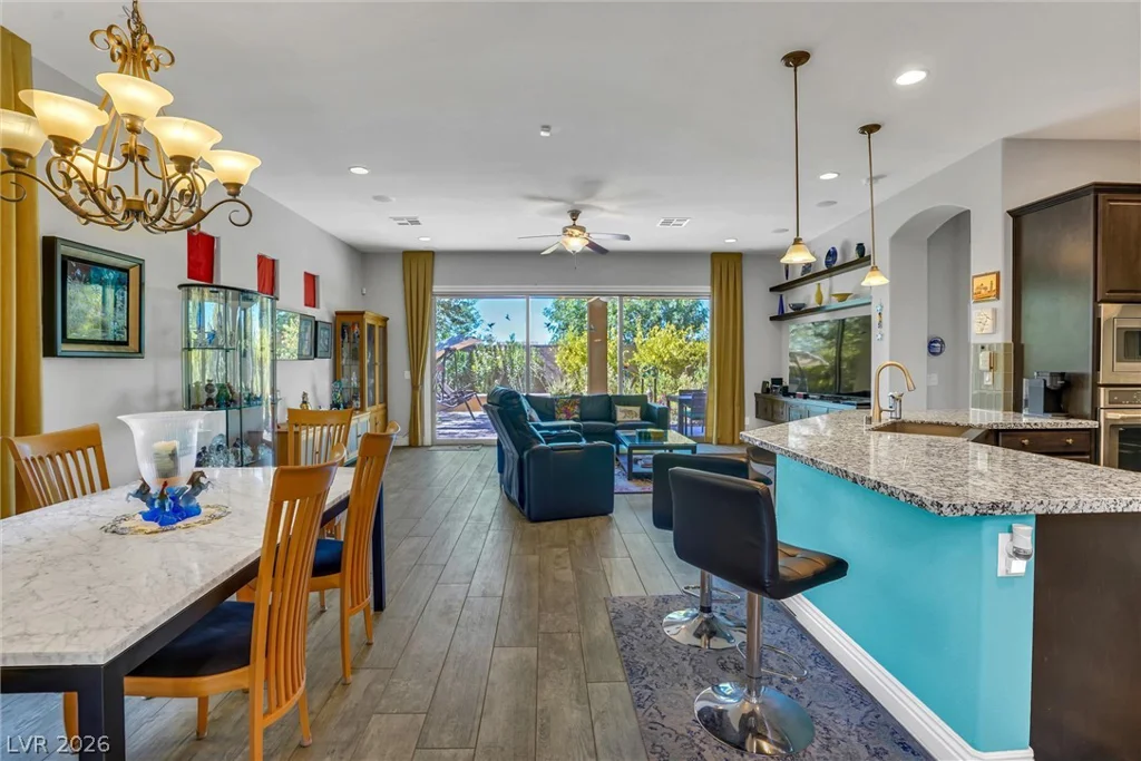 72 Newton Ridge, Las Vegas, NV 89183