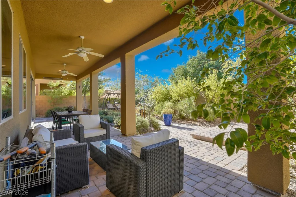 72 Newton Ridge, Las Vegas, NV 89183