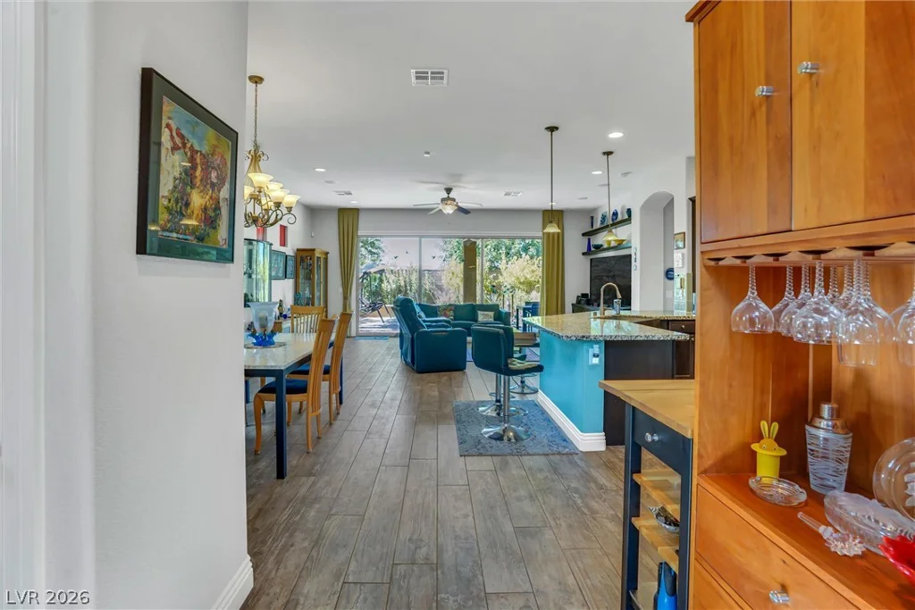 72 Newton Ridge, Las Vegas, NV 89183