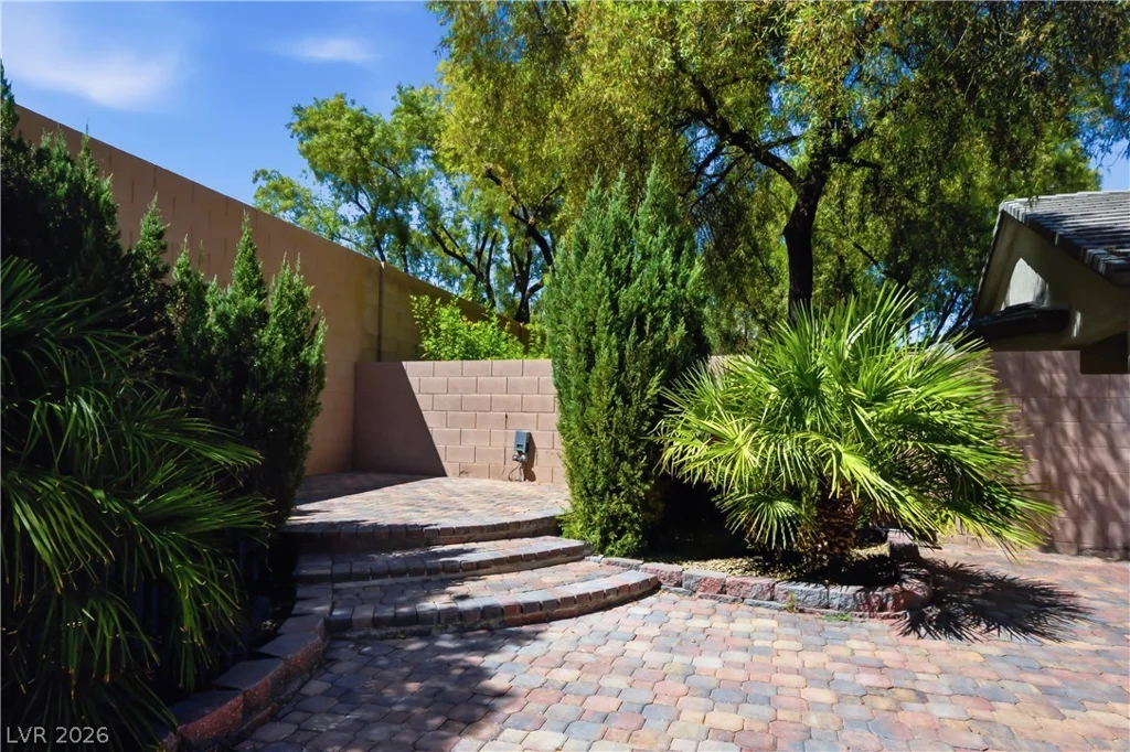 8305 Oakshire, Las Vegas, NV 89131