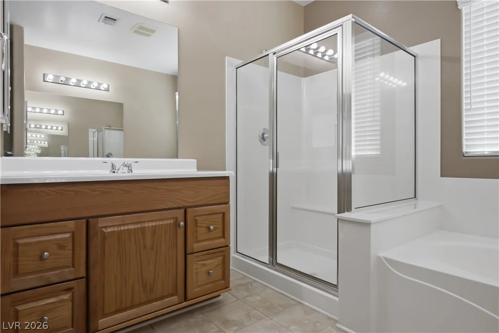 8305 Oakshire, Las Vegas, NV 89131