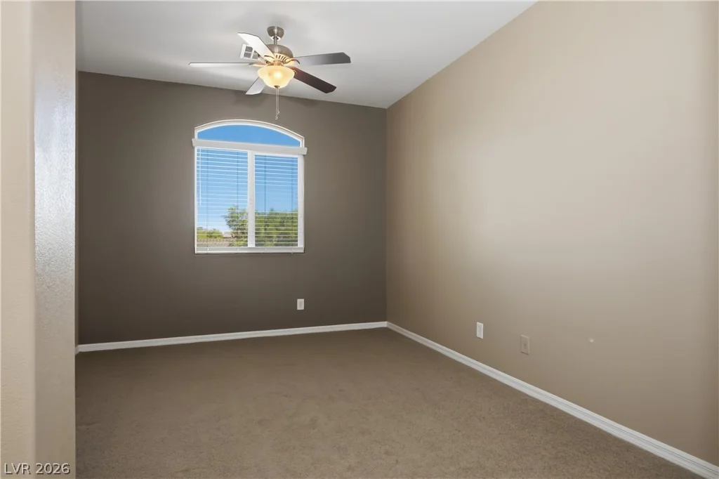 8305 Oakshire, Las Vegas, NV 89131