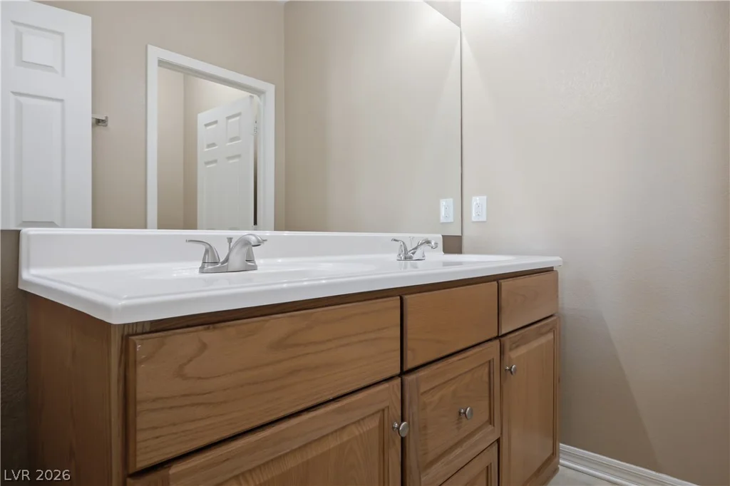 8305 Oakshire, Las Vegas, NV 89131