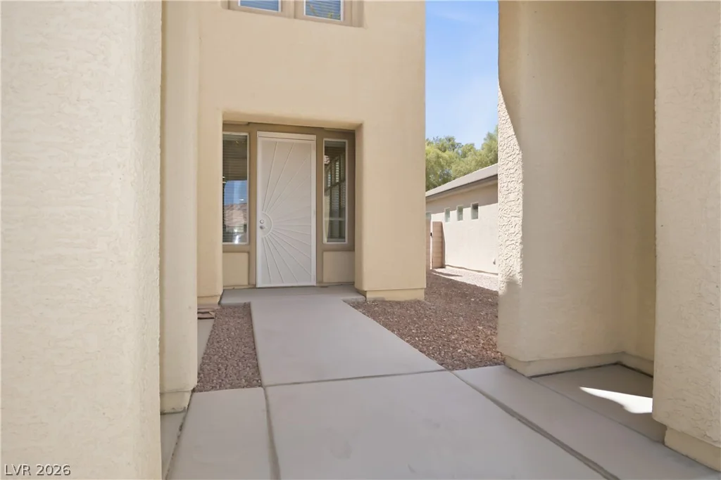 8305 Oakshire, Las Vegas, NV 89131