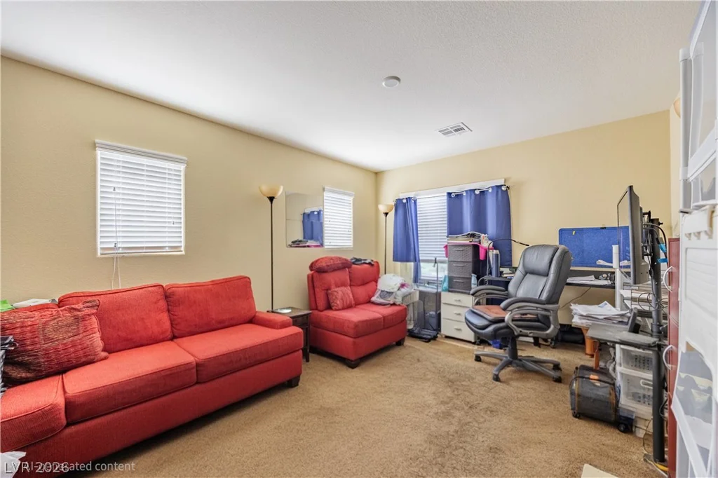 223 Heathrow Lake, North Las Vegas, NV 89084