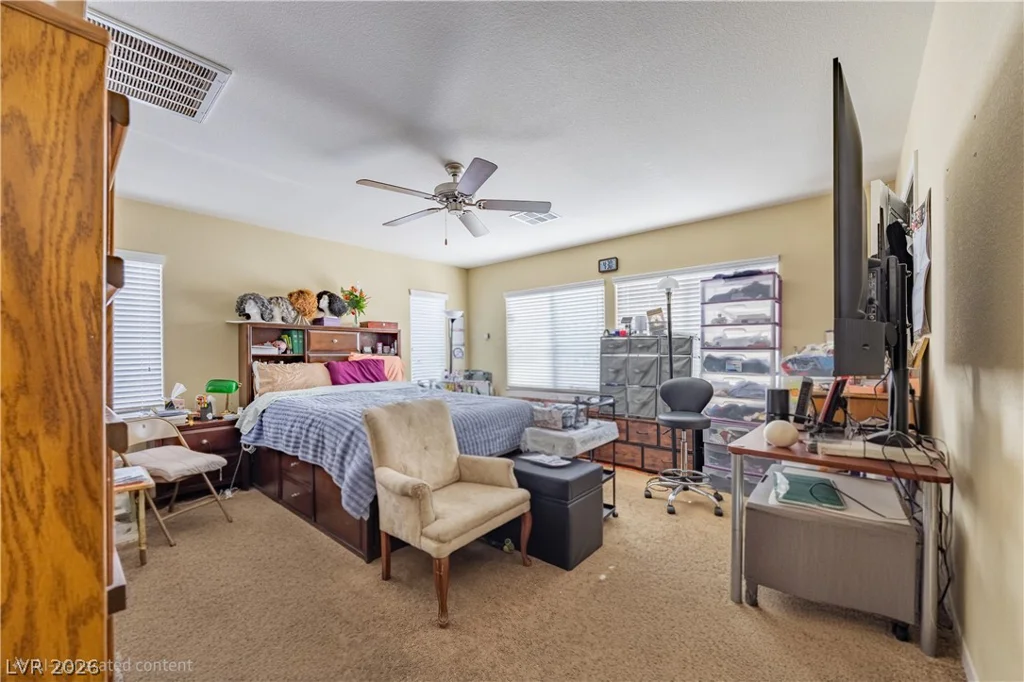 223 Heathrow Lake, North Las Vegas, NV 89084