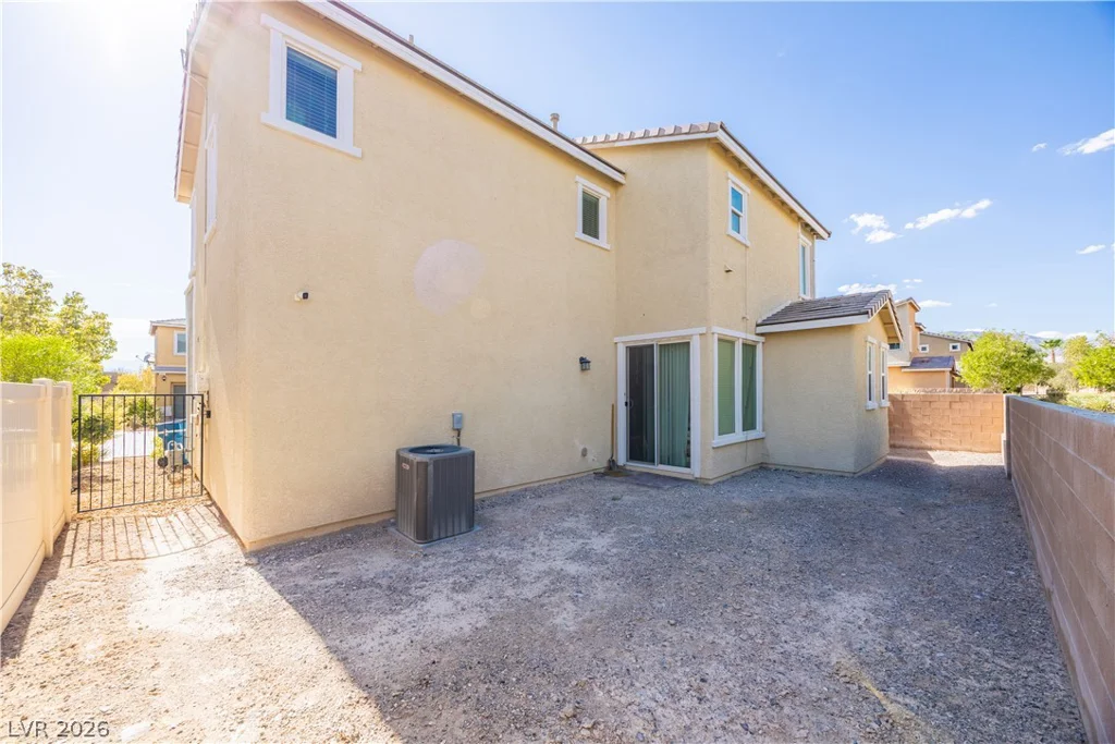 223 Heathrow Lake, North Las Vegas, NV 89084