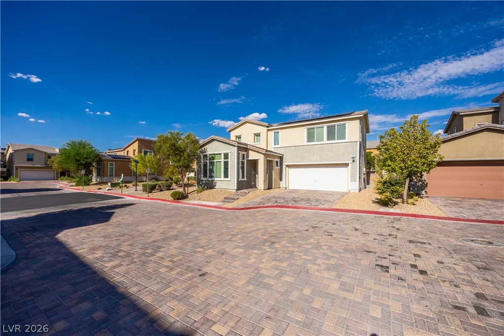 223 Heathrow Lake, North Las Vegas, NV 89084