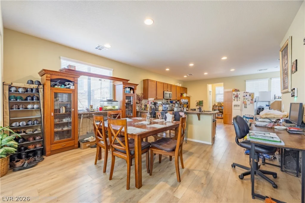 223 Heathrow Lake, North Las Vegas, NV 89084
