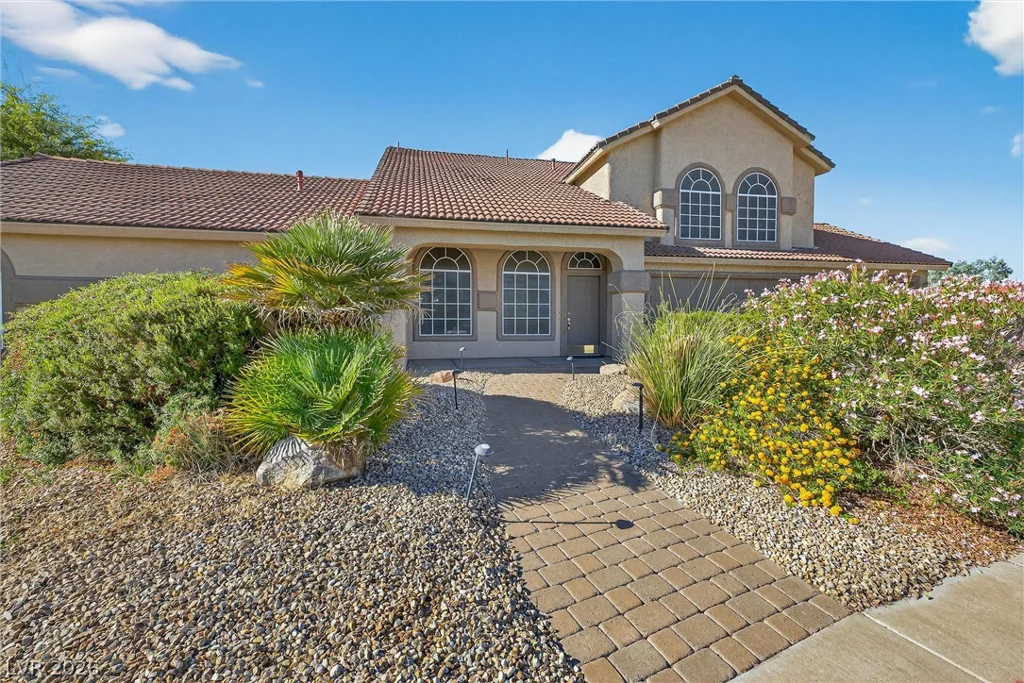 301 Country Club, Henderson, NV 89015