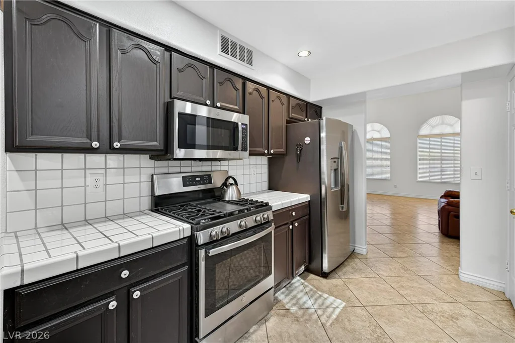 301 Country Club, Henderson, NV 89015