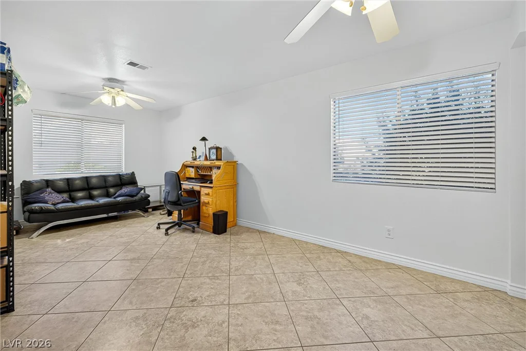 301 Country Club, Henderson, NV 89015
