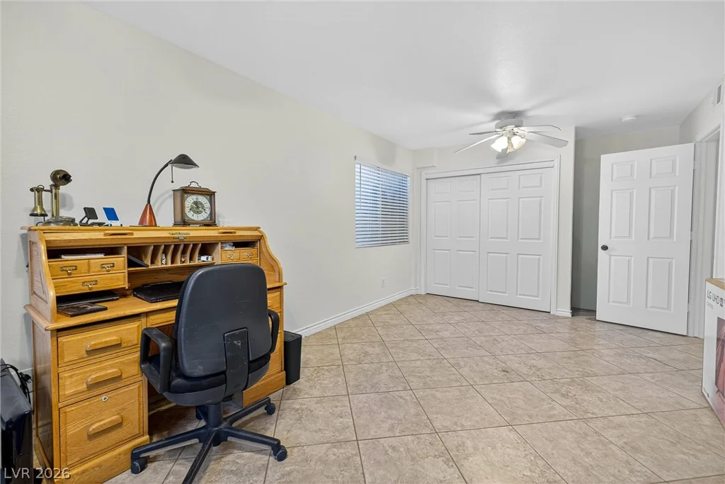 301 Country Club, Henderson, NV 89015